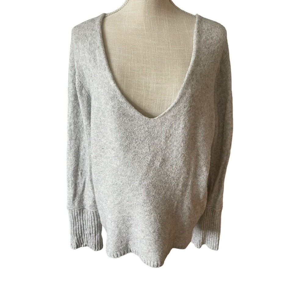 Something Navy Gray Knit V-Neck Sweater Womens Size Medium